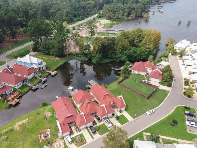 5860 S Lakeshore Drive 12, Shreveport, LA 71119