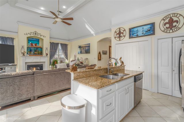 5860 S Lakeshore Drive 12, Shreveport, LA 71119