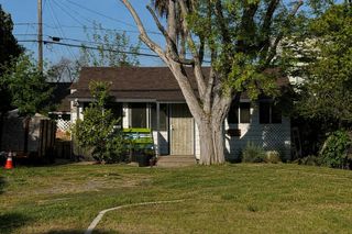 705 N Safford Avenue, Fresno, CA 93728