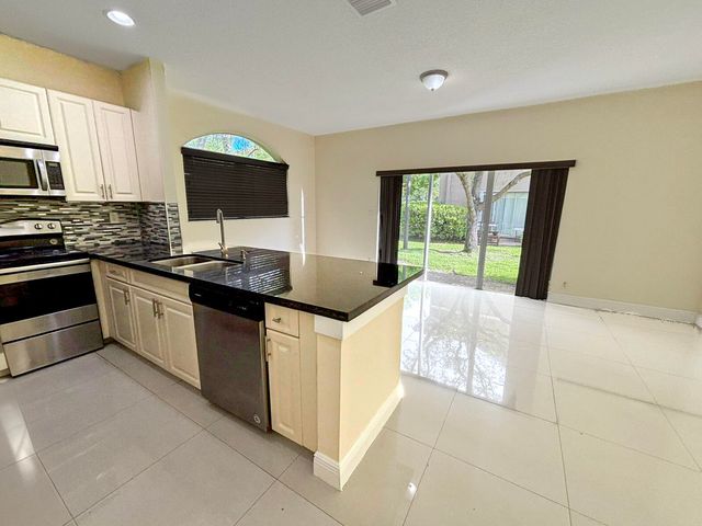 3118 CORAL RIDGE Drive 3118, Coral Springs, FL 33065
