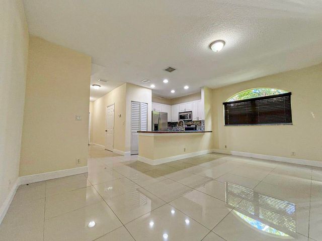 3118 CORAL RIDGE Drive 3118, Coral Springs, FL 33065