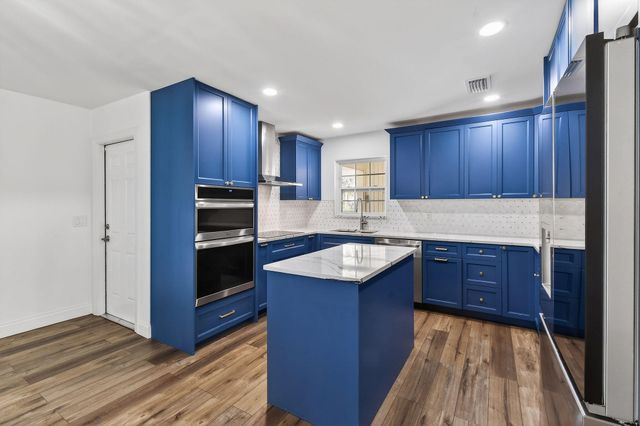 3790 Dogwood Avenue, Palm Beach Gardens, FL 33410