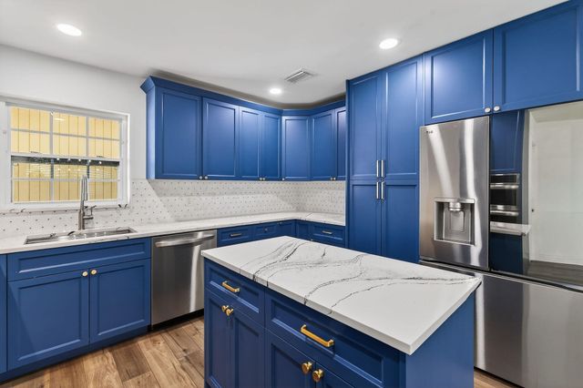 3790 Dogwood Avenue, Palm Beach Gardens, FL 33410