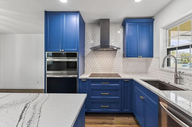 3790 Dogwood Avenue, Palm Beach Gardens, FL 33410