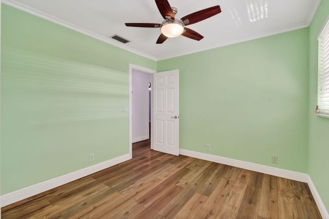 3790 Dogwood Avenue, Palm Beach Gardens, FL 33410