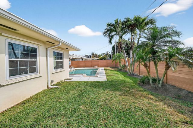 3790 Dogwood Avenue, Palm Beach Gardens, FL 33410