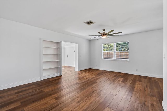 3790 Dogwood Avenue, Palm Beach Gardens, FL 33410