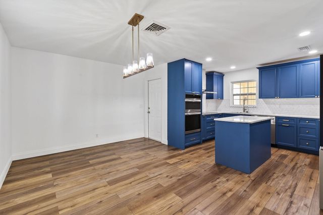 3790 Dogwood Avenue, Palm Beach Gardens, FL 33410