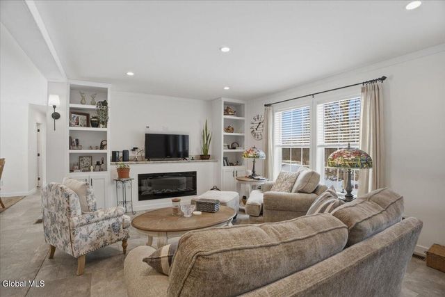 68 Gronczniak Road, Stillwater, NY 12170