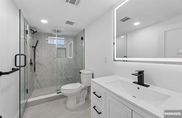 8 Annette Terrace, Lodi, NJ 07544