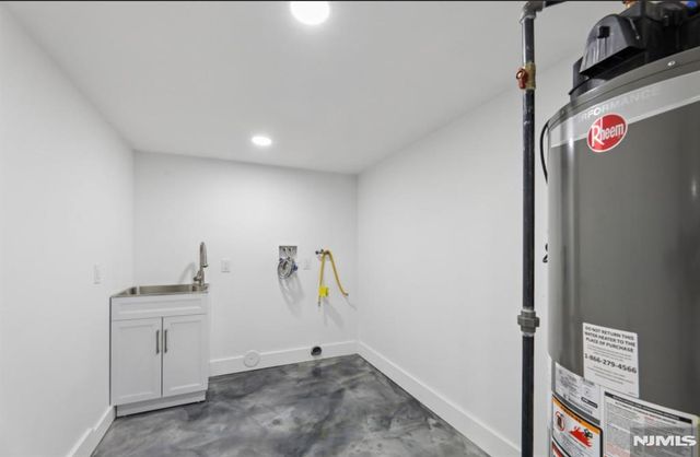 8 Annette Terrace, Lodi, NJ 07544