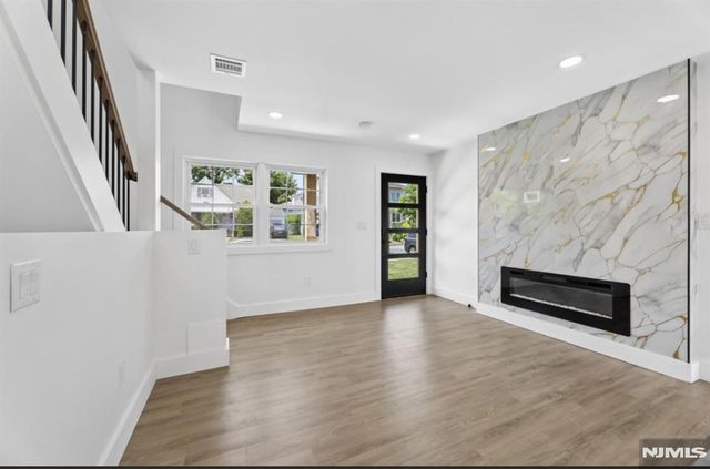 8 Annette Terrace, Lodi, NJ 07544