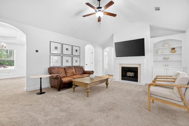 1944 Diamond Ridge Drive, Statham, GA 30666