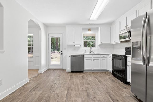 1944 Diamond Ridge Drive, Statham, GA 30666