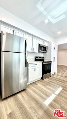 414 N Palm Drive 8, Beverly Hills, CA 90210