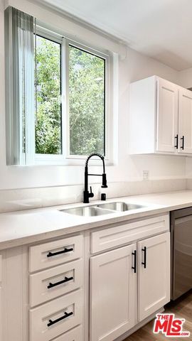 414 N Palm Drive 8, Beverly Hills, CA 90210