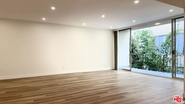 414 N Palm Drive 8, Beverly Hills, CA 90210