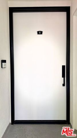 414 N Palm Drive 8, Beverly Hills, CA 90210