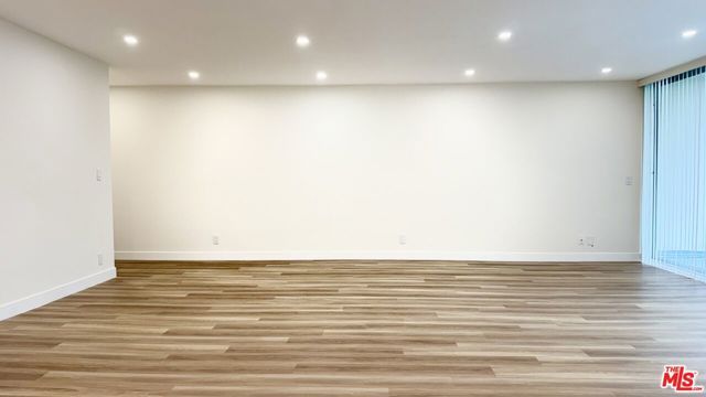 414 N Palm Drive 8, Beverly Hills, CA 90210