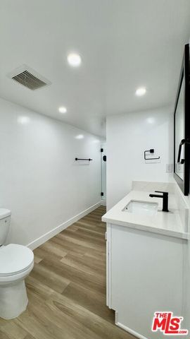 414 N Palm Drive 8, Beverly Hills, CA 90210