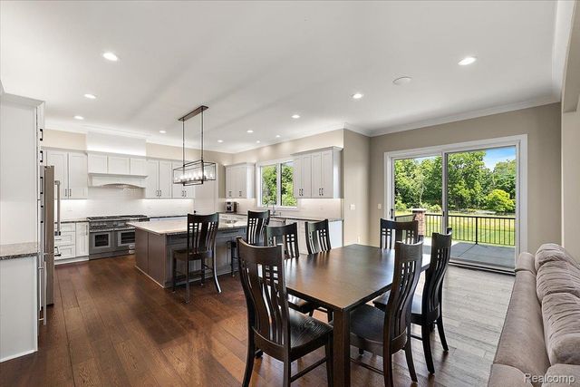 6301 Bridle Path, Grand Blanc Charter Township, MI 48439