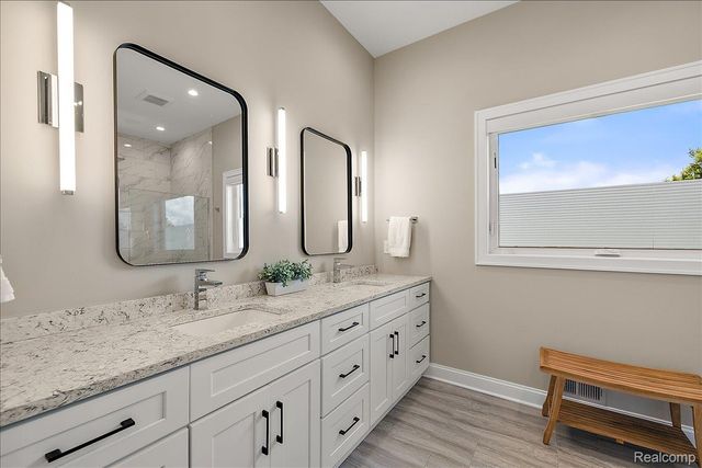 6301 Bridle Path, Grand Blanc Charter Township, MI 48439