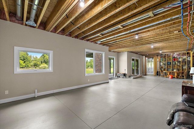 6301 Bridle Path, Grand Blanc Charter Township, MI 48439