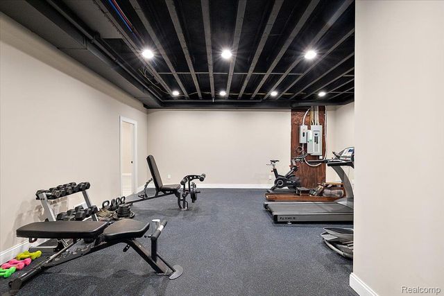 6301 Bridle Path, Grand Blanc Charter Township, MI 48439