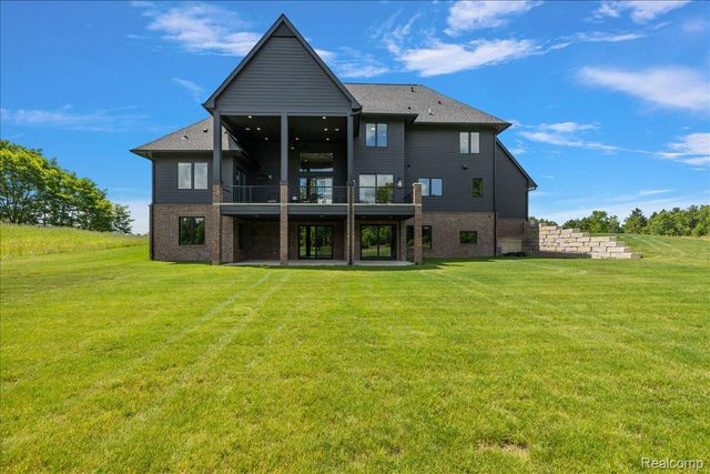 6301 Bridle Path, Grand Blanc Charter Township, MI 48439