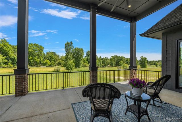 6301 Bridle Path, Grand Blanc Charter Township, MI 48439
