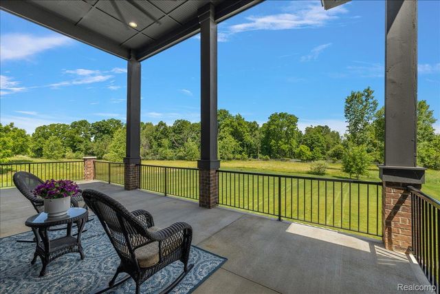 6301 Bridle Path, Grand Blanc Charter Township, MI 48439