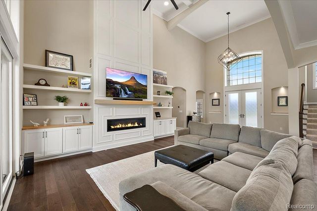 6301 Bridle Path, Grand Blanc Charter Township, MI 48439