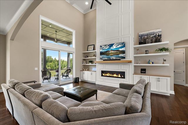 6301 Bridle Path, Grand Blanc Charter Township, MI 48439
