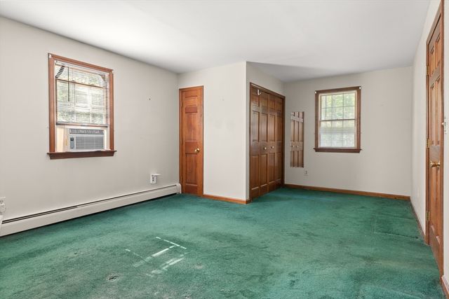 31 Kimball Rd, Amesbury, MA 01913