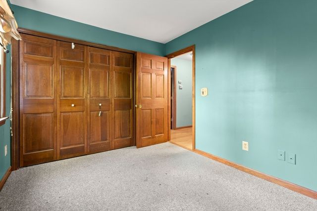 31 Kimball Rd, Amesbury, MA 01913