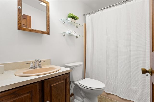 31 Kimball Rd, Amesbury, MA 01913
