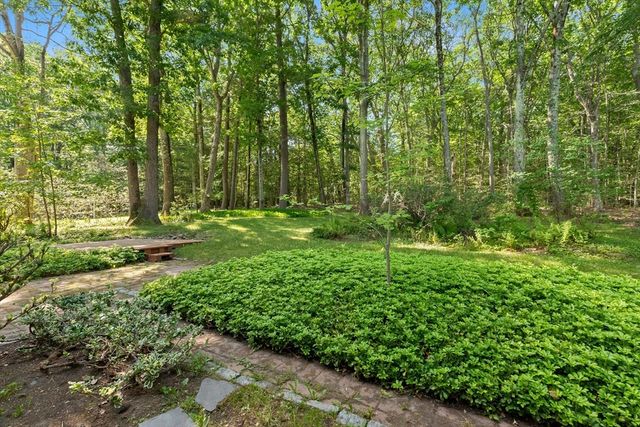 31 Kimball Rd, Amesbury, MA 01913