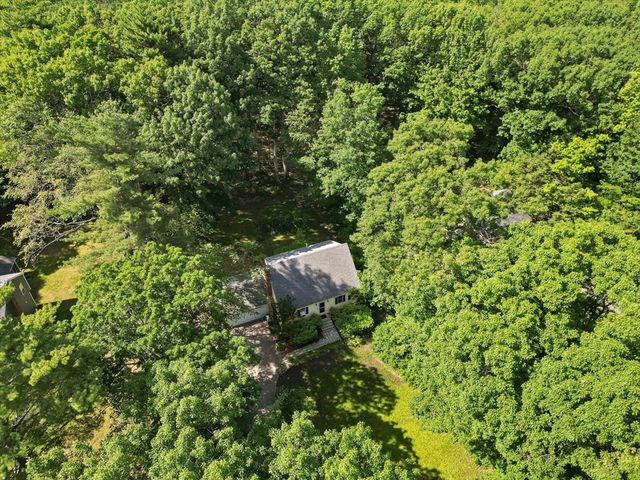 31 Kimball Rd, Amesbury, MA 01913