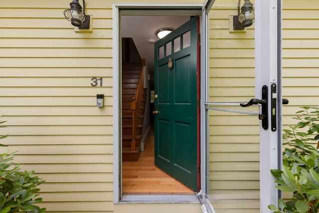31 Kimball Rd, Amesbury, MA 01913