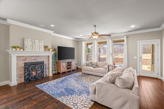 403 Shady Oak Circle, Cave Springs, AR 72718