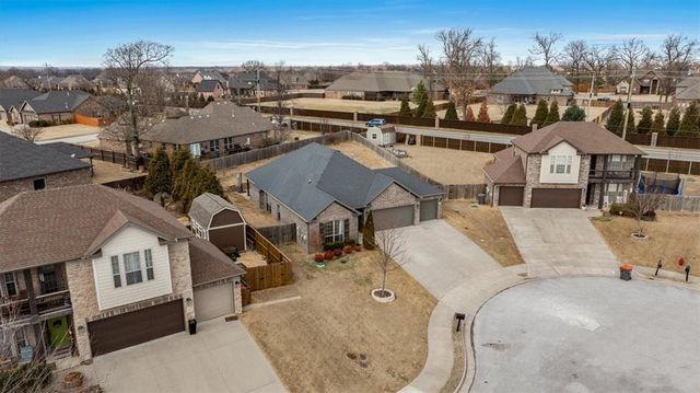 403 Shady Oak Circle, Cave Springs, AR 72718