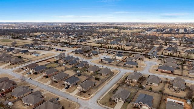 403 Shady Oak Circle, Cave Springs, AR 72718