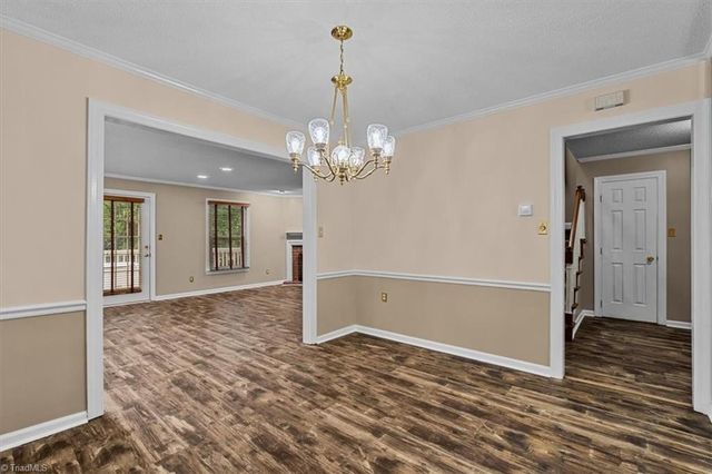 879 Brookleigh Court, Winston-salem, NC 27104