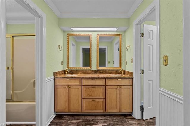 879 Brookleigh Court, Winston-salem, NC 27104