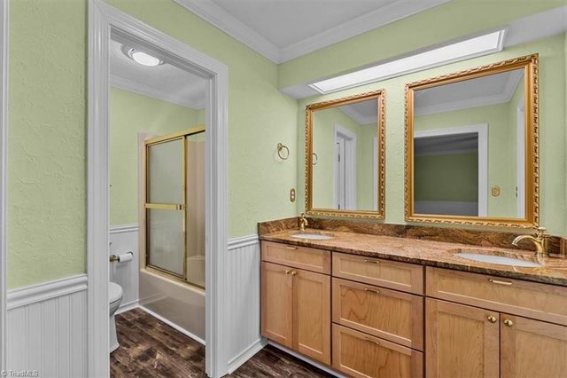 879 Brookleigh Court, Winston-salem, NC 27104