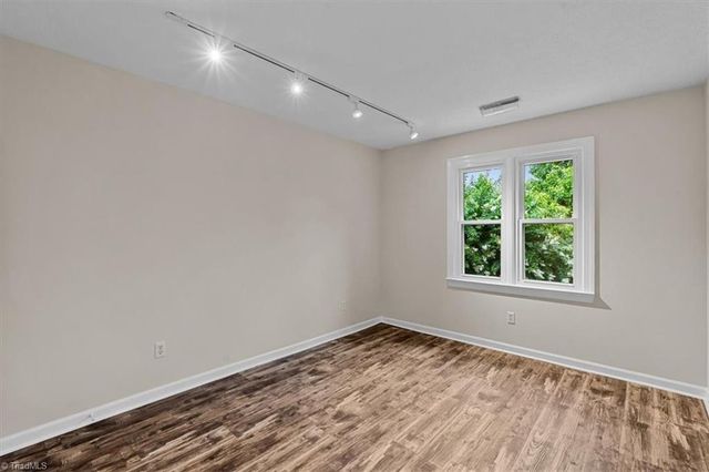879 Brookleigh Court, Winston-salem, NC 27104