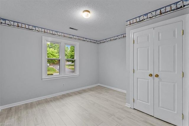 879 Brookleigh Court, Winston-salem, NC 27104
