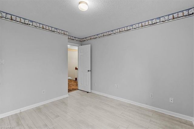 879 Brookleigh Court, Winston-salem, NC 27104