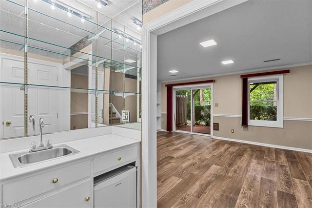 879 Brookleigh Court, Winston-salem, NC 27104
