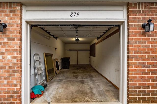 879 Brookleigh Court, Winston-salem, NC 27104